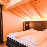 24 By Avenida - Mountain Apartment