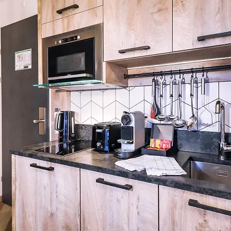 24 By Avenida - Mountain *