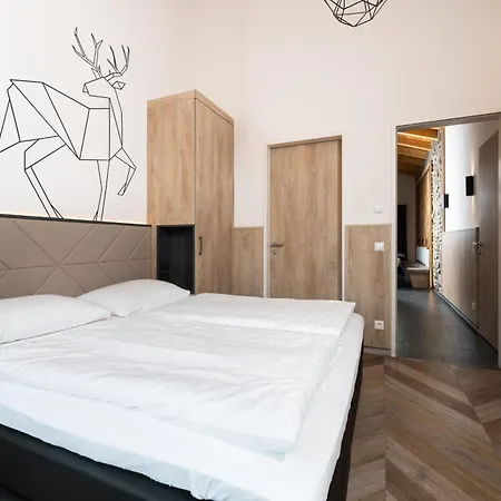 24 By Avenida - Mountain *