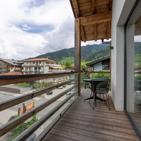 24 By Avenida - Mountain *
