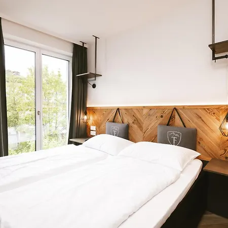 24 By Avenida - Mountain Apartment *