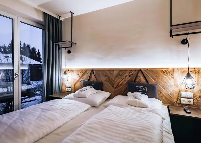 24 By Avenida - Mountain *