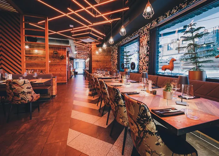 24 By Avenida - Mountain