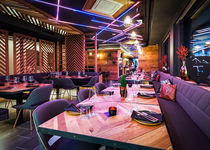 24 By Avenida - Mountain *